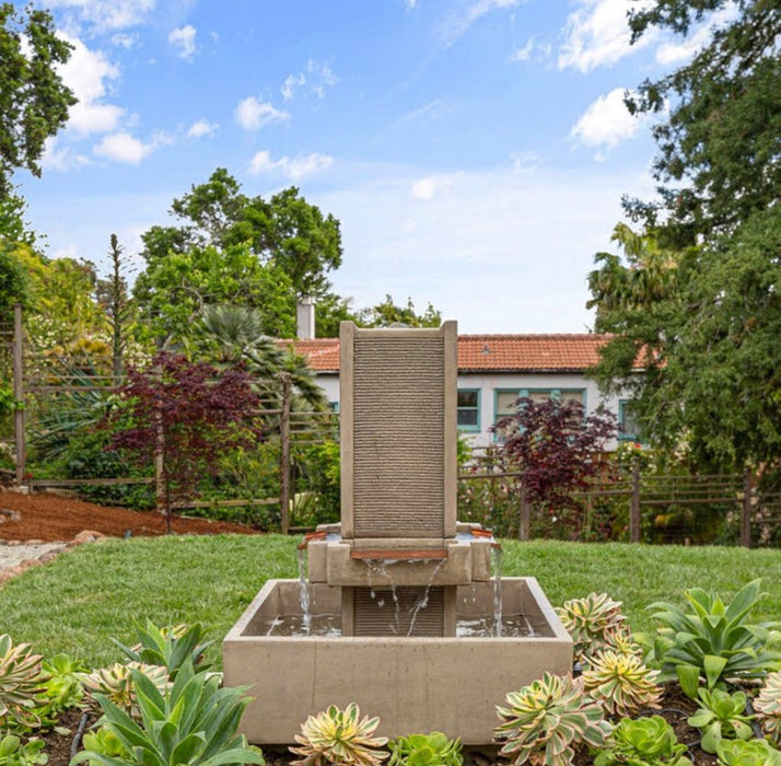 Giannini’s Garden Ornaments Brentwood Courtyard Fountain