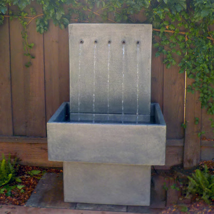 Giannini's Garden Ornaments Quintus Wall Fountain Tall